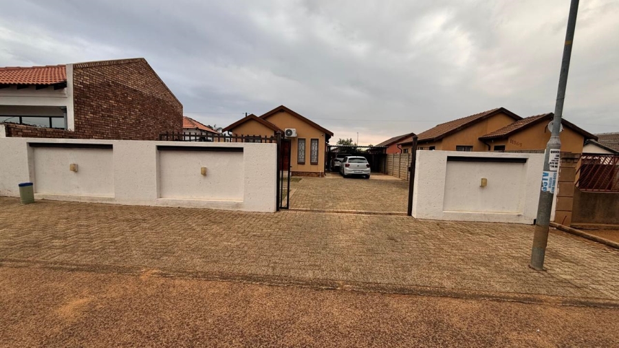 2 Bedroom Property for Sale in Mabopane Unit X North West